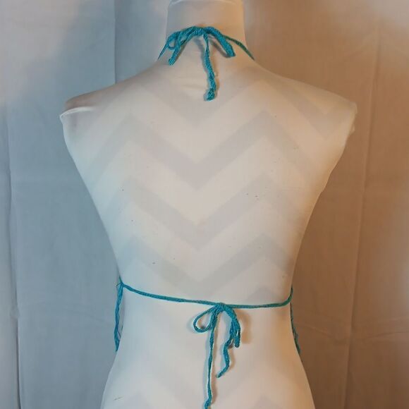 Bohemian Crocheted Cropped Top - Picture 4 of 5